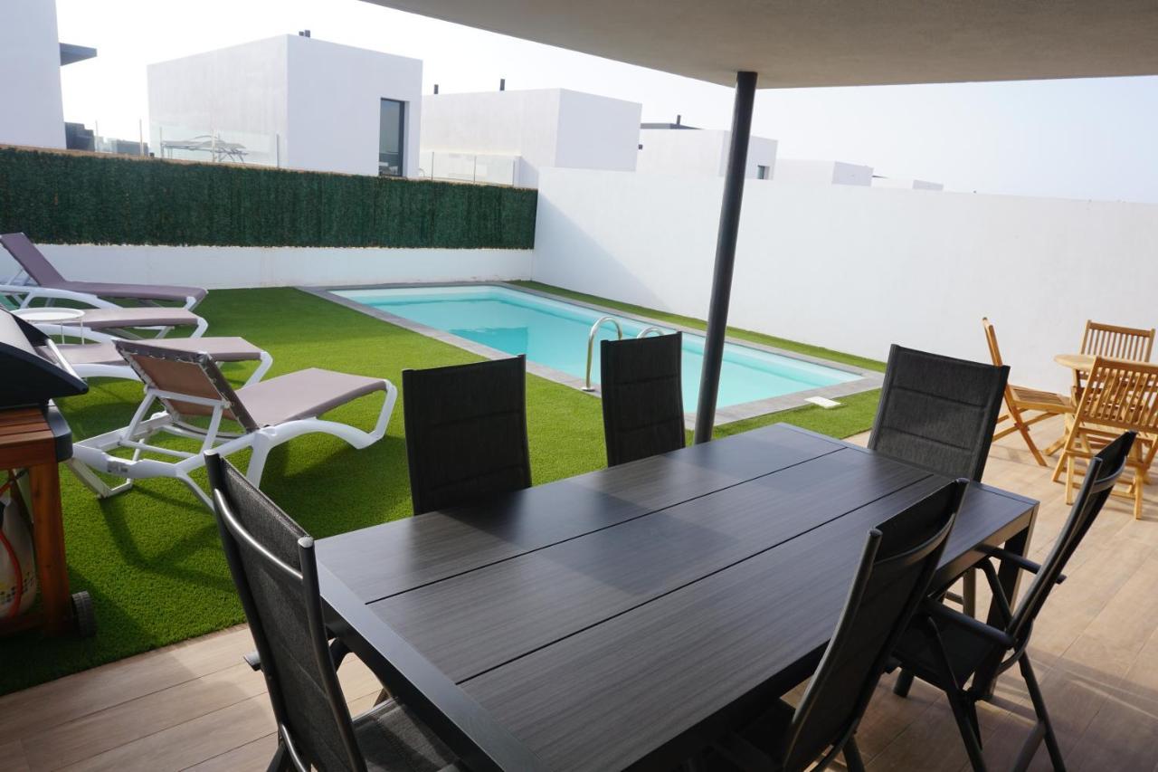 Casa Soleada Villa La Oliva Luaran gambar